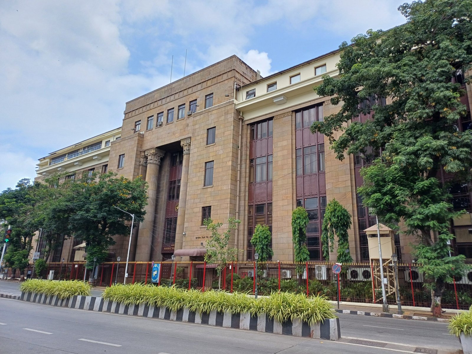 Reserve Bank of India headquarters building in Mumbai, representing the central bank that raised the repo rate to 5.50% on 7 October 2026